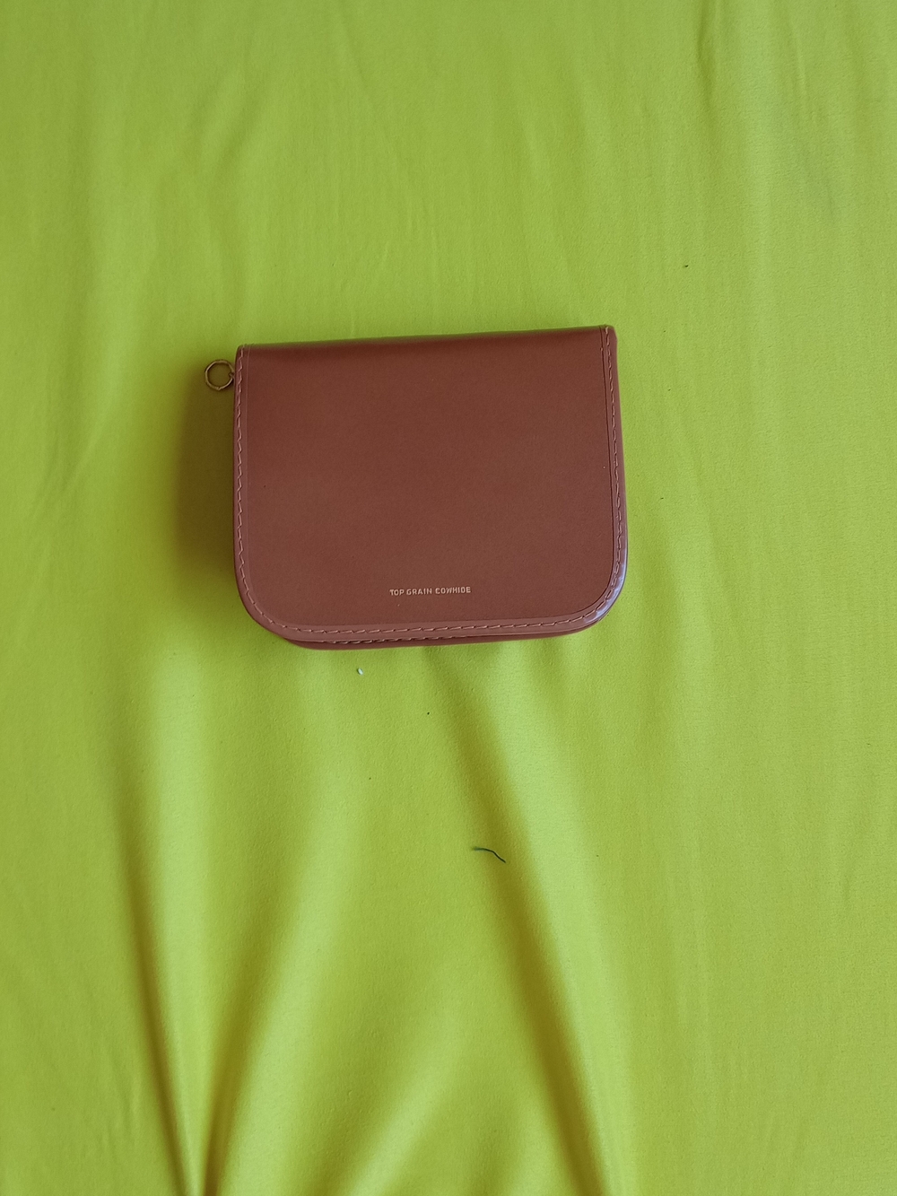 -grain cowhide leather coin purse.